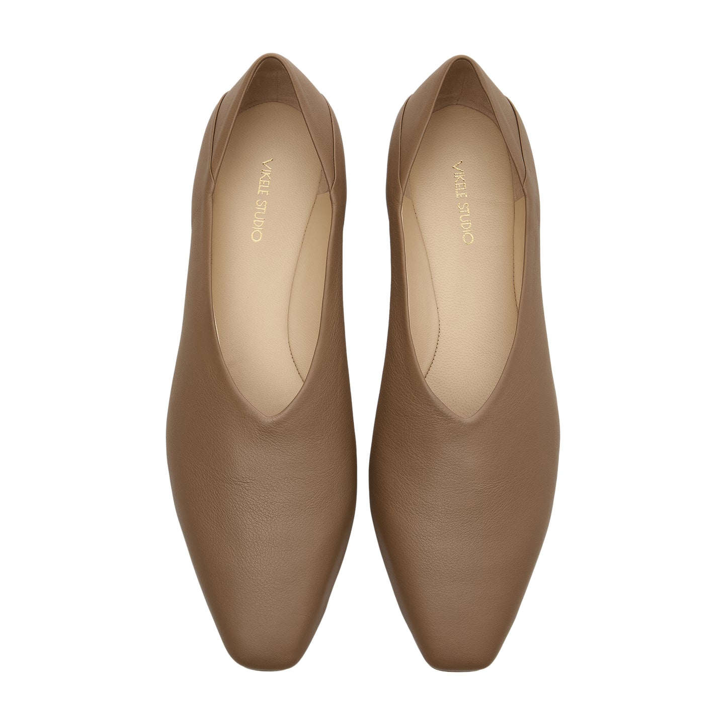 Flat shoes