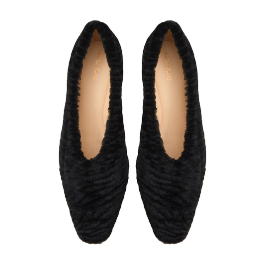 Flat shoes
