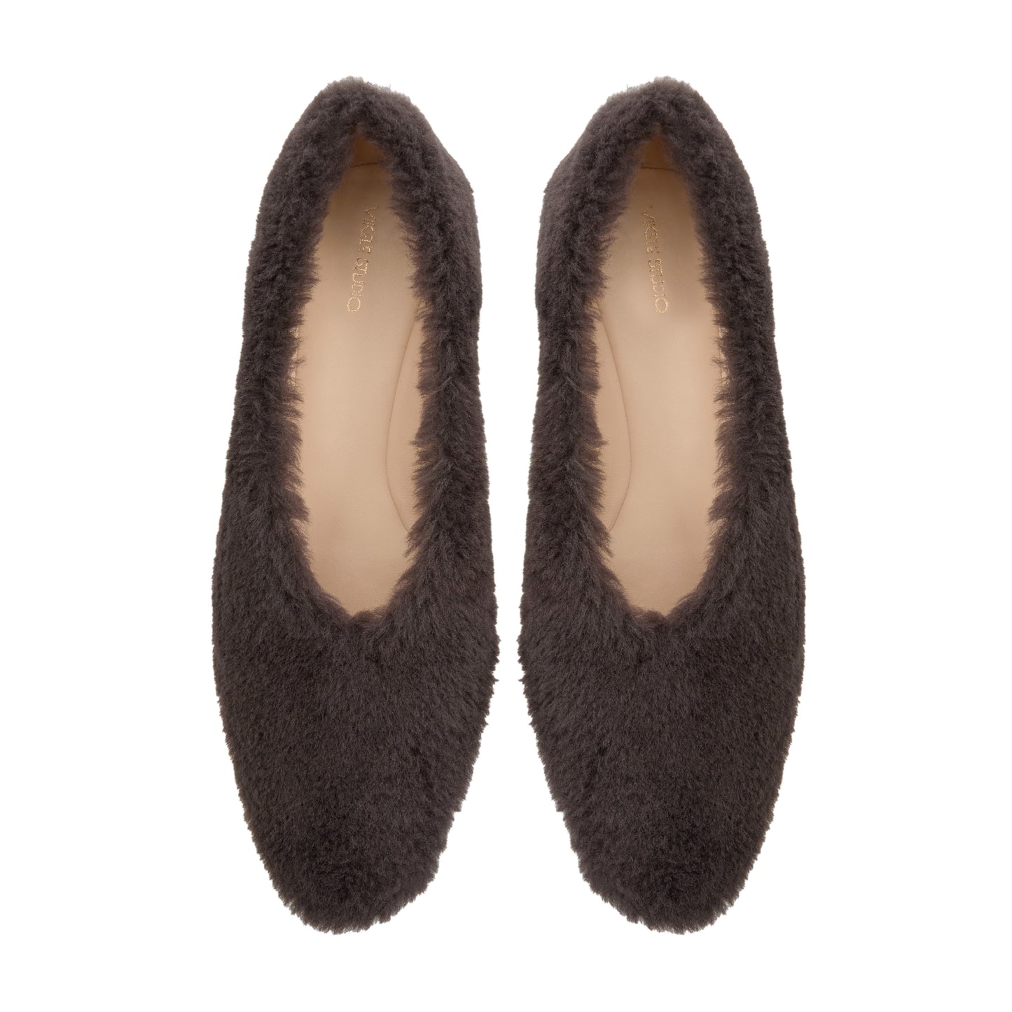 Flat shoes