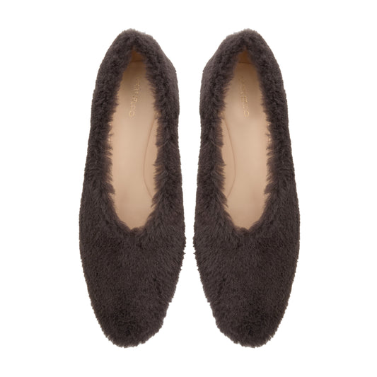 Flat shoes