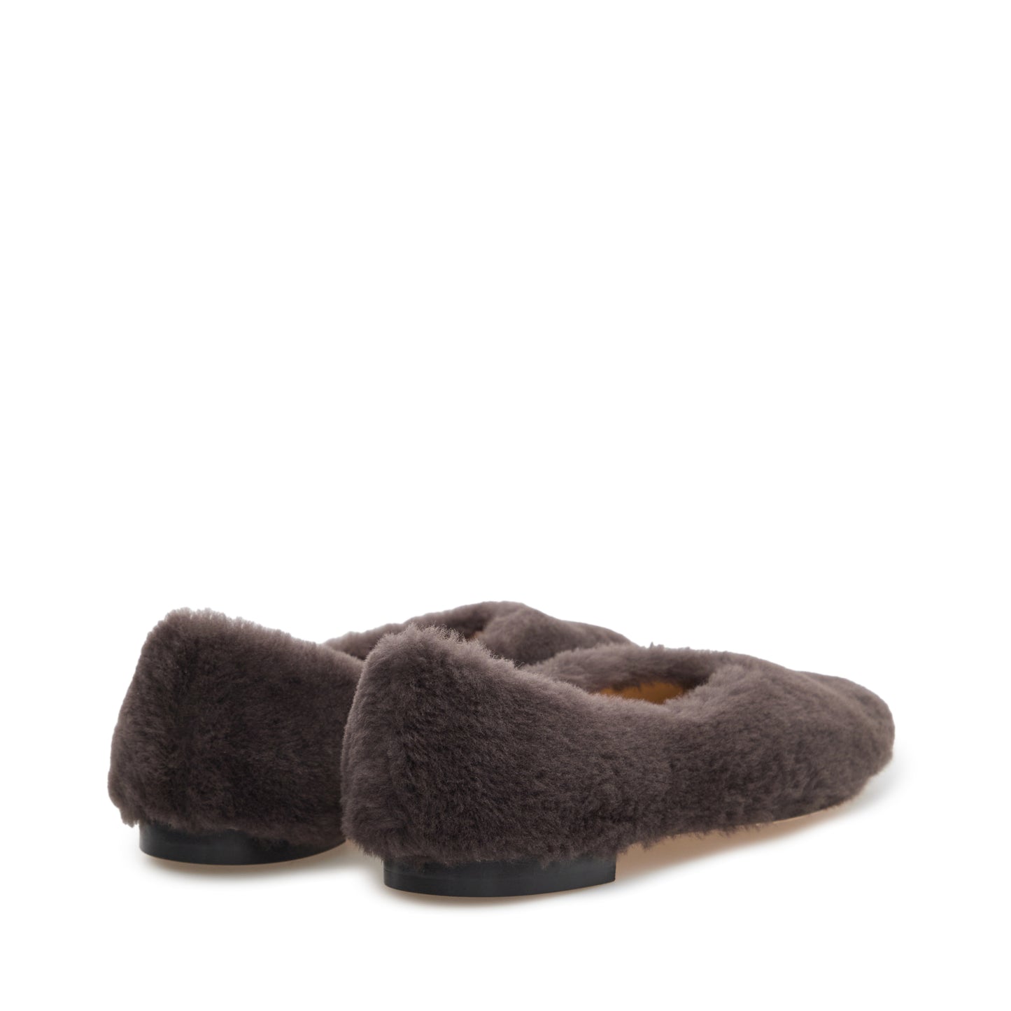 Flat shoes